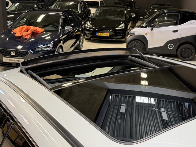 BMW X3 xDrive20i | Panoramadak | Stoelverwarming | Leder | Xenon