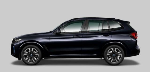 BMW X3 iX3 Executive 80 kWh Driving Assistant Professional - Comfort Access - Elektrisch verwarmde voorstoelen - Sportstoelen - Parking Pack - Automatisch dimmende binnenspiegel - Adaptief onderstel -