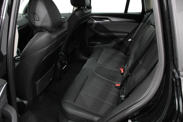 BMW X3 xDrive30e Plug in Hybride Advantage Automaat | Navigatie | Climate Control | Adaptive Cruise Control | Head up display | Led | Dab | Parkeer sensoren V+A | Stoelverwarming | Camera