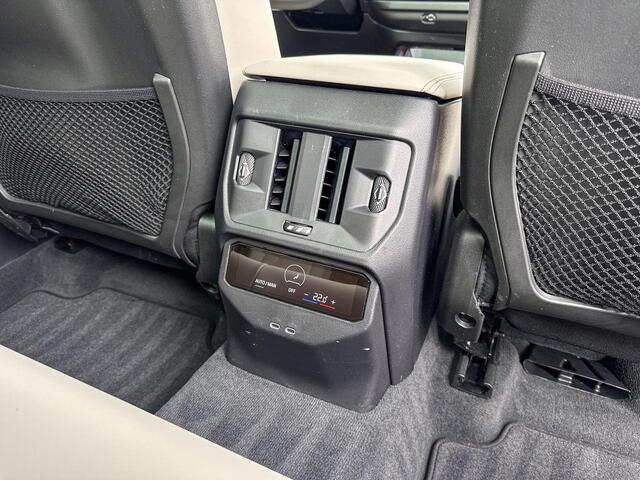 BMW X3 M50 Stuurverwarming / Adaptief M-Onderstel / Comfort Acces / Electrische Zwenkhaak / Panodak / Electrisch Verstelbare Voorstoelen / Driving Prof / Parking Prof / Getinte Ramen Achter / Harman Kardon