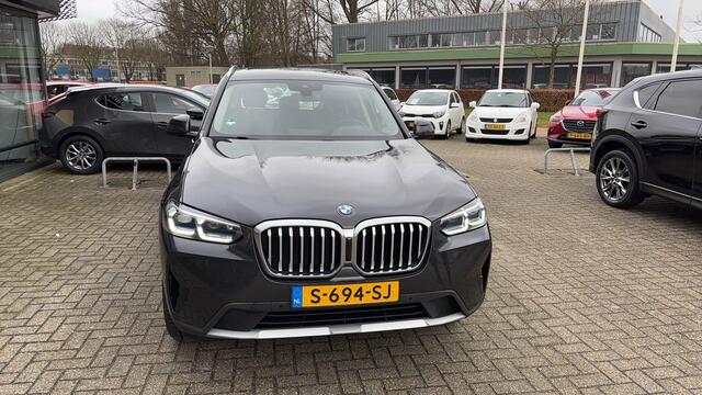 BMW X3 xDrive30i High Executive , Automaat, Leder, Schuif/Kanteldak, Camera, Cruise, Clima, Navi, Stoelverwarming, LMV 19 Inch + Winterwielen, PDC, BSM