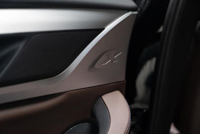 BMW X3 xDrive30e High Executive Panoramadak - Head-up - Leder - Sportonderstel