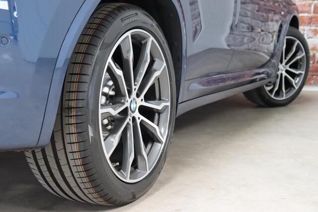 BMW X3 xDrive20i High Executive M Sport Pakket Automaat / Live Cockpit Professional / Driving Assistant Plus / Trekhaak / Adaptieve LED-koplamp / Leder / Hifi / 20 Inch / Stoelverwarming / Achteruitrijcamera / Extra Getint Glas / Shadow Line / DAB / Geluidsisole