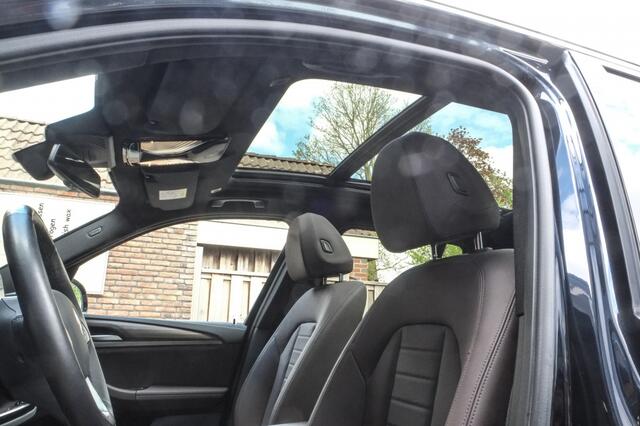 BMW X3 iX3 80 kWh | SOH 99% | Panoramadak | Trekhaak | Leder | Camera