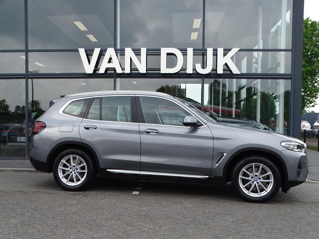 BMW X3 xDrive30e Live Cockpit Plus Geluidsisolerende ruiten LED-koplampen Sportstoel 18''LM Velgen