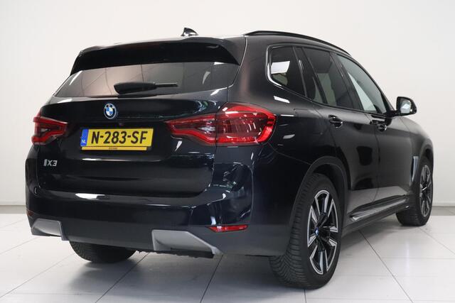 BMW X3 iX3 Executive 80 kWh | Panoramadak | SoH 95,6% | Camera | Adaptieve cruise | LED koplampen |
