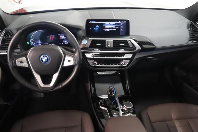 BMW X3 iX3 Executive 80 kWh | Panoramadak | SoH 95,6% | Camera | Adaptieve cruise | LED koplampen |