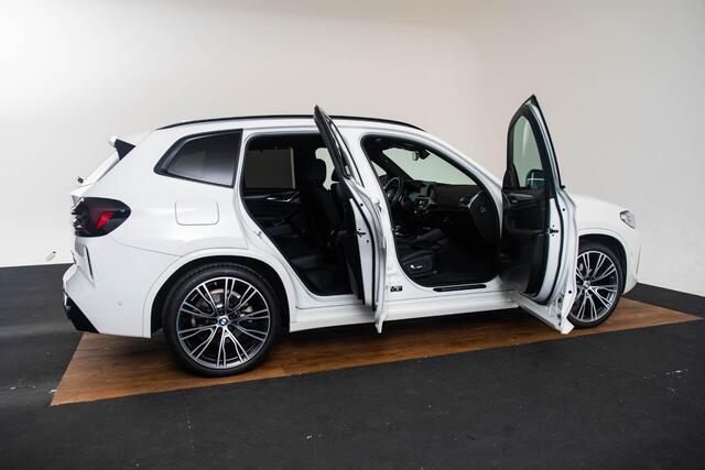 BMW X3 xDrive30e High Executive M Sport - Trekhaak - Panoramadak - Active Cruise Control - Head up - Harman Kardon - Elektrisch verstelbare/verwarmde voorstoelen - actieve stoelventilatie - Stuurwielrand verwarmd -