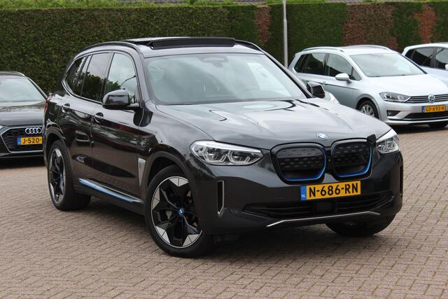 BMW X3 iX3 High Executive 80 kWh / SoH 94,9% / Trekhaak / Panoramadak / 360Camera / Head-up / 20'' / Leder / Harman Kardon / Navigatie / Memory seats / Dodehoek / DAB / Stoelverwarming / Cruise Control Adaptief
