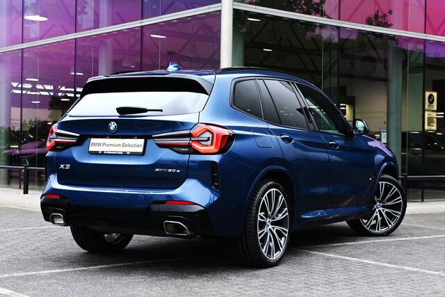 BMW X3 xDrive30e M Sport Automaat / Panoramadak / M Sportstoelen / Harman Kardon / Getint glas / Memory / Parking Assistant Plus / Comfort Access