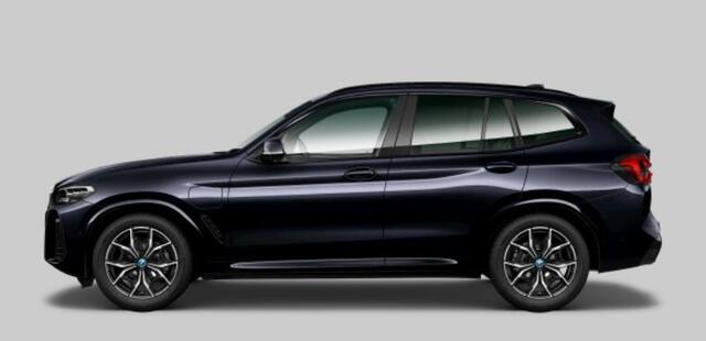 BMW X3 xDrive30e M Sport - Panoramadak - Head up - Comfort Acces - Getinte/Geluiddempende ruiten - Stuurwielrand verwarmd - Parking/Driving Assistant - Hifi - Elektrisch verwarmde voorstoelen - Sportstoelen -