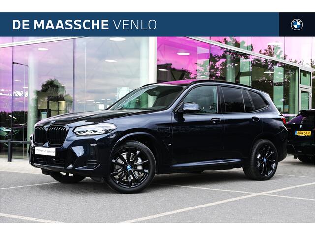 BMW X3 xDrive30e M Sport Automaat / Panoramadak / Trekhaak / Sportstoelen / Achteruitrijcamera / LED / Active Cruise Control / Comfort Access