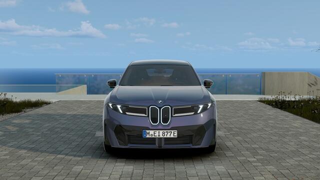BMW X3 iX3 40 eDrive / Panoramadak / Trekhaak / M Sportstoelen / Parking Assistant Plus / Head-Up / Stuurverwarming
