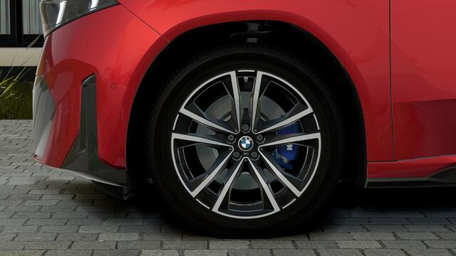 BMW X3 iX3 40 eDrive / Panoramadak / Trekhaak / M Sportstoelen / Head-Up / Parking Assistant Plus / Driving Assistant Plus