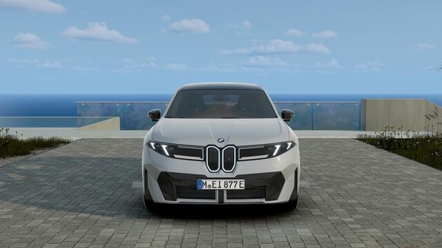 BMW X3 iX3 40 eDrive M Sport / Panoramadak / Trekhaak / M Sportstoelen / Parking Assitant Plus / Head-Up / Driving Assistant Plus / Stuurverwarming
