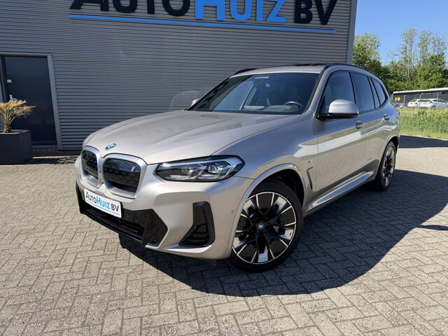 BMW X3 iX3 High Executive 80 kWh M Sport Panoramadak Trekhaak Leder Harman-Kardon 20 inch 360 Camera Camera