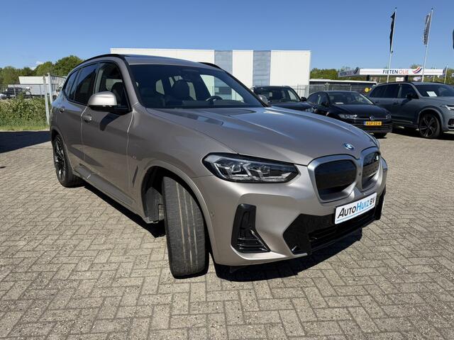 BMW X3 iX3 High Executive 80 kWh M Sport Panoramadak Trekhaak Leder Harman-Kardon 20 inch 360 Camera Camera