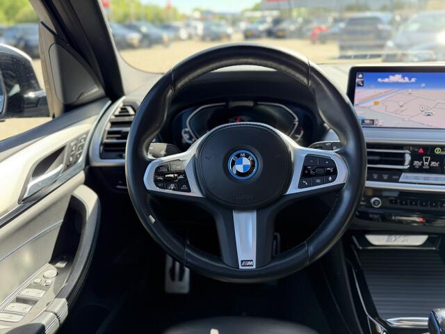 BMW X3 iX3 High Executive 80 kWh M Sport Panoramadak Trekhaak Leder Harman-Kardon 20 inch 360 Camera Camera