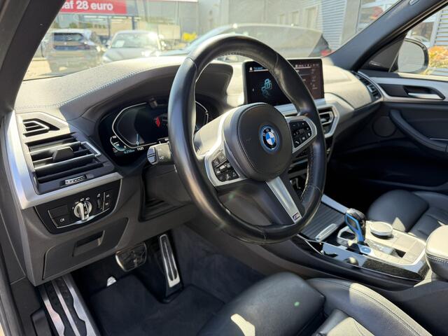 BMW X3 iX3 High Executive 80 kWh M Sport Panoramadak Trekhaak Leder Harman-Kardon 20 inch 360 Camera Camera