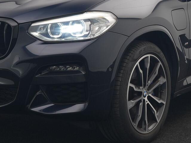 BMW X3 xDrive30e M Sport PHEV 293pk Dealer O.H. | Trekhaak Af Fabriek | Panodak | Head Up | Adaptive Cruise | 360 Camera | Harman & Kardon | Lederen Sportstoelen Memory & Verwarmd | Keyless | Blis | Stuur Verwarmd | 20"L.M | Apple Carplay | Plug In Hybrid |