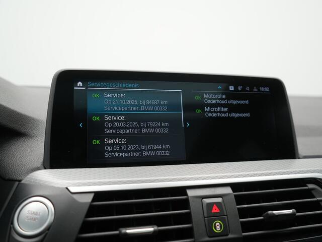 BMW X3 xDrive30e M Sport PHEV 293pk Dealer O.H. | Trekhaak Af Fabriek | Panodak | Head Up | Adaptive Cruise | 360 Camera | Harman & Kardon | Lederen Sportstoelen Memory & Verwarmd | Keyless | Blis | Stuur Verwarmd | 20"L.M | Apple Carplay | Plug In Hybrid |