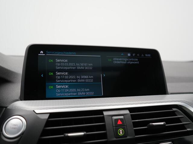BMW X3 xDrive30e M Sport PHEV 293pk Dealer O.H. | Trekhaak Af Fabriek | Panodak | Head Up | Adaptive Cruise | 360 Camera | Harman & Kardon | Lederen Sportstoelen Memory & Verwarmd | Keyless | Blis | Stuur Verwarmd | 20"L.M | Apple Carplay | Plug In Hybrid |