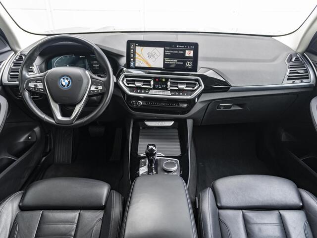 BMW X3 xDrive30e | High Executive | Achteruitrijcamera | Sportstoelen | Stoelverwarming | Laserlight | 18''
