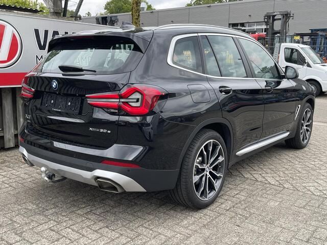 BMW X3 xDrive30e High Executive 20"/Panoramadak/Leder/Trekhaak/Adaptief onderstel/Geluidsisolerend glas/Camera/Apple Carplay & Android Auto