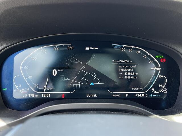 BMW X3 xDrive30e High Executive 20"/Panoramadak/Leder/Trekhaak/Adaptief onderstel/Geluidsisolerend glas/Camera/Apple Carplay & Android Auto
