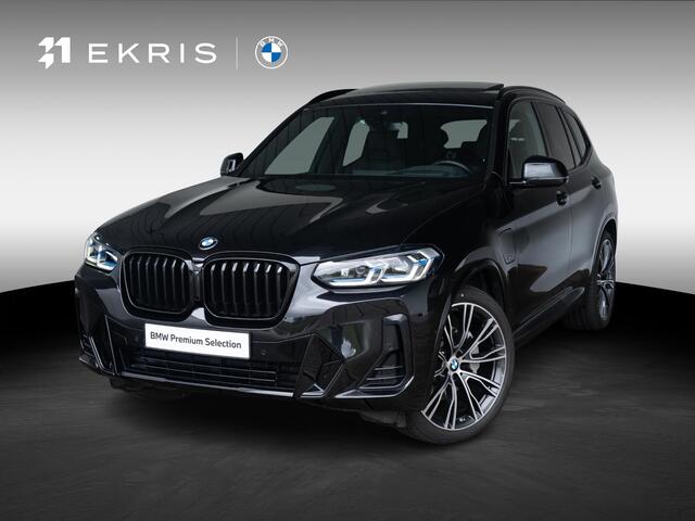 BMW X3 xDrive30e | M Sportpakket | M Sport Stoelen | Head-Up Display | Panoramadak | Stuurwielrand verwarmd | Comfort Access | Achteruitrijcamera | 21''