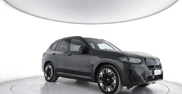 BMW X3 iX3 High Executive 80 kWh *Wordt verwacht eind mei 2026!