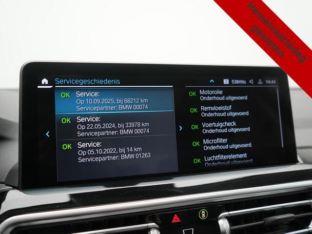 BMW X3 xDrive30e High Executive FACELIFT PHEV 293pk Dealer O.H. | Trekhaak Af Fabriek | Panodak | Camera | Lederen Sportstoelen Verwarmd | Apple Carplay | Park Assist | Navigatie | DAB | 18''L.M. | Plug In Hybrid |