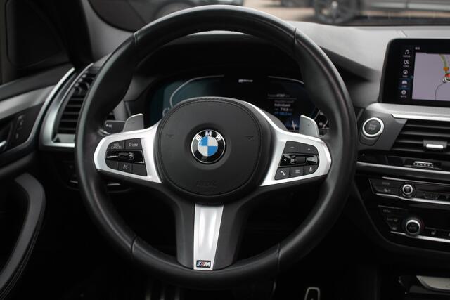 BMW X3 xDrive30e High Exe. M Sport / Panoramadak / Camera / Head-up / Leder / 20'' / DAB / CarPlay / Dodehoek / Cruise Control Adaptief