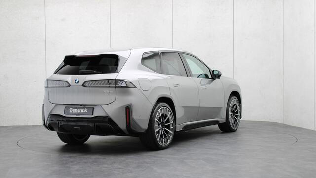 BMW X3 iX3 50 xDrive M-Sport Pro | Massage | Panoramadak | Harman/Kardon | Trekhaak | Head-up | Iconic Glow