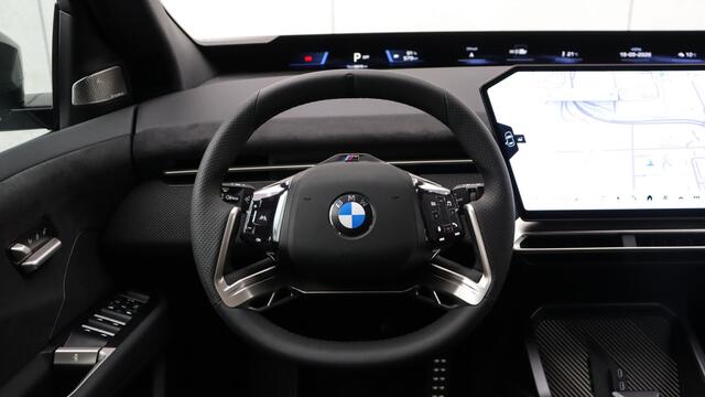 BMW X3 iX3 50 xDrive M-Sport Pro | Massage | Panoramadak | Harman/Kardon | Trekhaak | Head-up | Iconic Glow