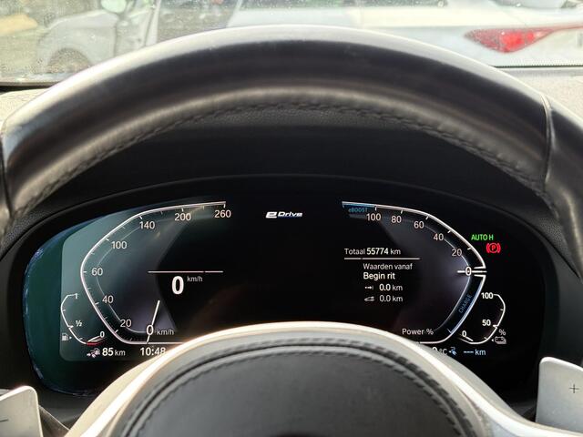 BMW X3 xDrive30e M Sport | M pakket | Trekhaak | Sportstoelen | Stoelverwarming | 360 graden camera | Led koplampen | Head up Display