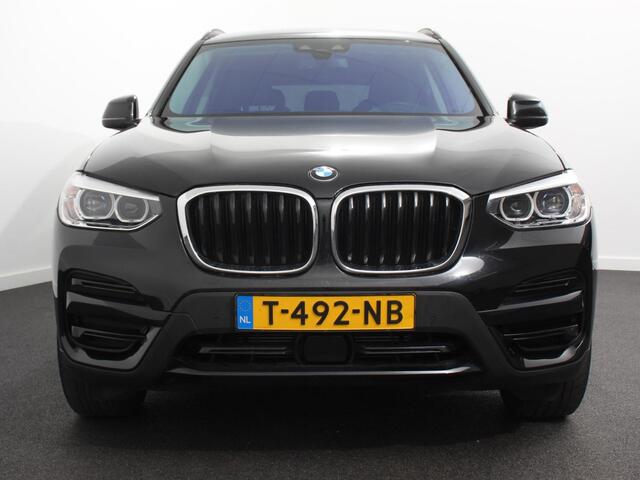 BMW X3 xDrive30e Plug in Hybride Advantage Automaat Navigatie Climate Control Adaptieve Cruise Control Head up display Led Dab Parkeer sensoren V+A Stoelverwarming Camera