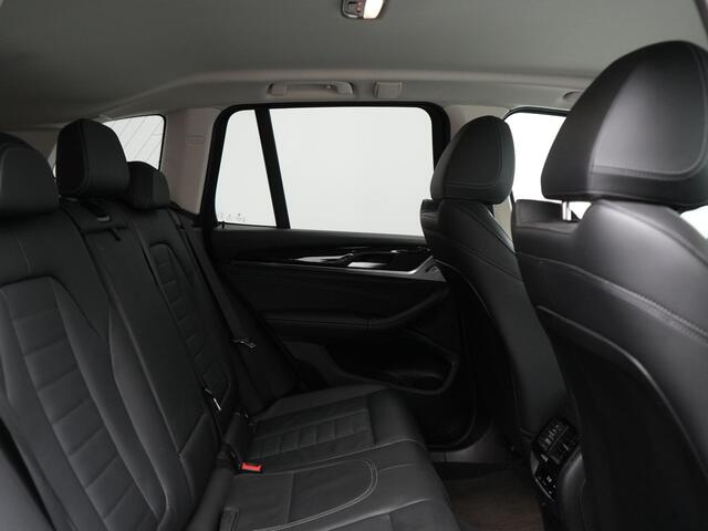 BMW X3 xDrive30e X Line FACELIFT PHEV 293pk Dealer O.H. | 360 Camera | Sportstoelen Verwarmd | Apple Carplay | Hifi Audio | Virtual Cockpit | Navigatie | Cruise Control | DAB | LED Koplampen | 18"L.M | Plug In Hybrid |