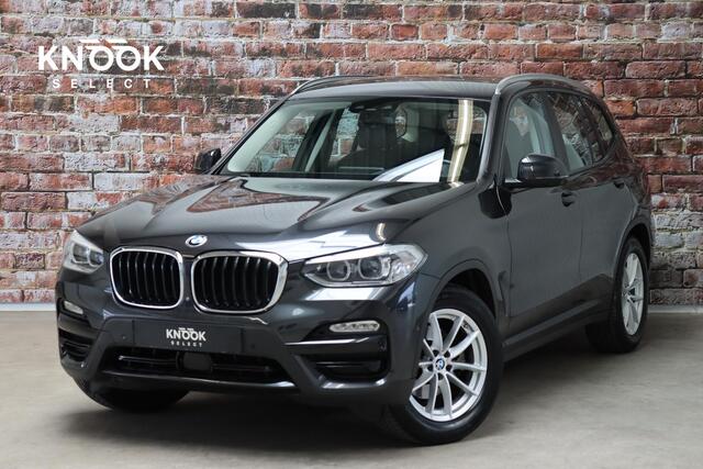 BMW X3 xDrive20i High Executive Automaat / Navigatiesysteem Professional / Adaptieve Cruise Control / Head-Up Display / Stoelverwarming / Leder / Achteruitrijcamera / Dodehoek Detectie / LED / Climate Control /