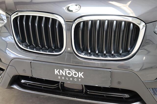 BMW X3 xDrive20i High Executive Automaat / Navigatiesysteem Professional / Adaptieve Cruise Control / Head-Up Display / Stoelverwarming / Leder / Achteruitrijcamera / Dodehoek Detectie / LED / Climate Control /