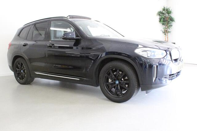 BMW X3 iX3 Executive 80 kWh | TOP-STAAT! | CARPLAY | PANO-DAK | DAB | WEGKL-TRHAAK | LED | 19'LMV | PDC |