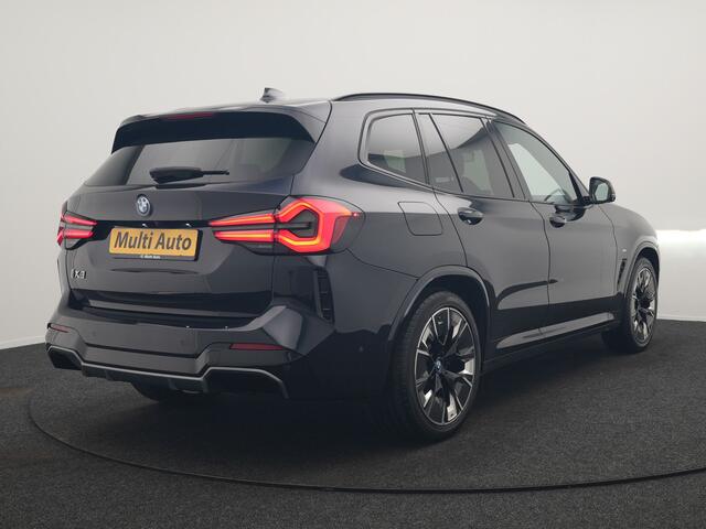BMW X3 iX3 M Sport 80 kWh 286pk Dealer O.H. | Trekhaak Af Fabriek | Panodak | Head Up | Adaptive Cruise | 360 Camera | Adaptief Onderstel | Harman / Kardon | Lederen Sportstoelen Memory & Verwarmd | Keyless | Blis | Apple Carplay | Sfeerverlichting | Navigatie |