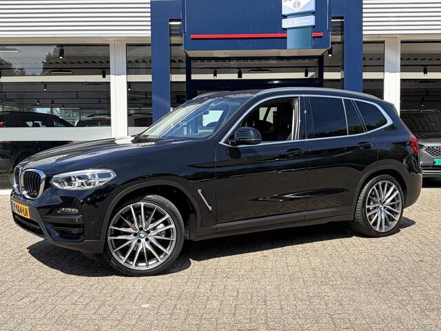 BMW X3 xDrive20i High Executive Edition / Automaat / NL-Auto / Facelift / AWD / Dealer-Onderhouden / Vol-Leder / Stoelverwarming / Cruise-Control / Draadloze-Telefoonlader / Elektr.-Achterklep / Climate-Control / LED / Keyless / Apple-Carplay & Android-Auto / DA