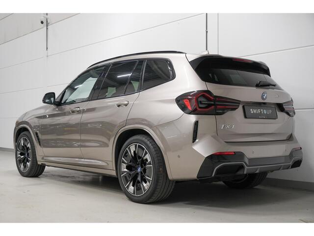 BMW X3 iX3 80 kWh M-Sport | Panoramadak | Harman Kardon