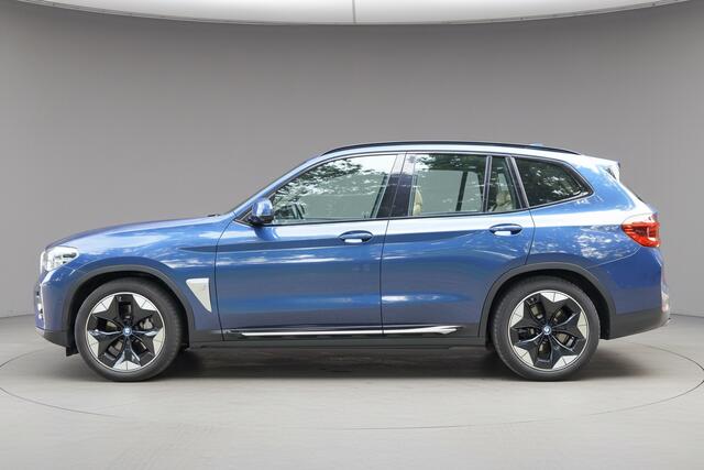 BMW X3 iX3 High Executive 80 kWh / BTW / Panoramadak / Trekhaak / Head up / Harman Kardon /