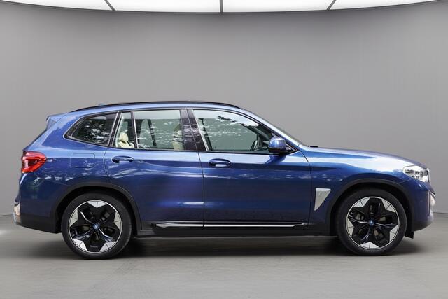 BMW X3 iX3 High Executive 80 kWh / BTW / Panoramadak / Trekhaak / Head up / Harman Kardon /