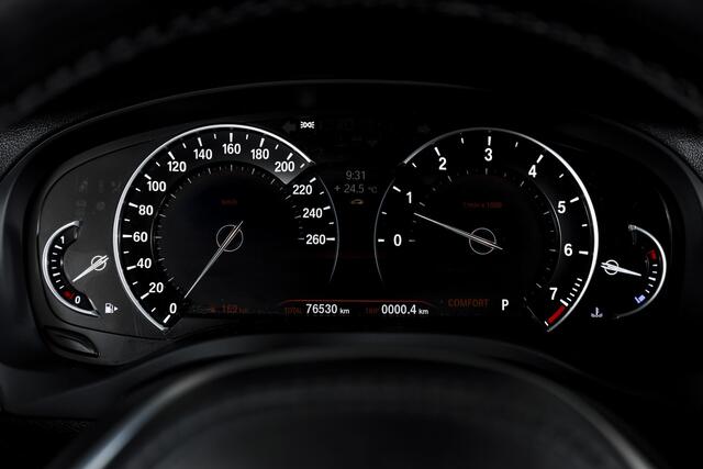 BMW X3 xDrive20i 184 PK High Executive Org. NL | M-Sport | Afn. Trekhaak | Cruise | Stoelverw. | PDC | Camera | NAV | ECC | Elek. Klep | LM 20" |