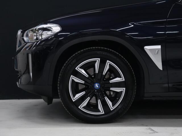 BMW X3 iX3 High Executive 80 kWh [SCHUIFKANTELDAK, APPLE CARPLAY, ANDROID, MEMORY SEATS, STOELVERWARMING, ADAPTIVE CRUISE, CAMERA, PDC V+A, ELEKTRISCHE ACHTERKLEP, LED, NAVIGATIE, NIEUWSTAAT]