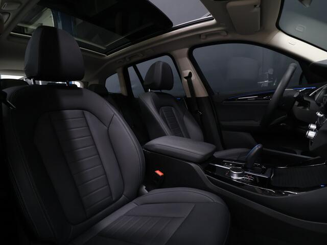 BMW X3 iX3 High Executive 80 kWh [SCHUIFKANTELDAK, APPLE CARPLAY, ANDROID, MEMORY SEATS, STOELVERWARMING, ADAPTIVE CRUISE, CAMERA, PDC V+A, ELEKTRISCHE ACHTERKLEP, LED, NAVIGATIE, NIEUWSTAAT]