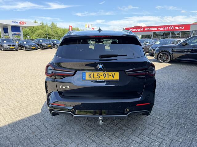 BMW X3 iX3 High Executive 80 kWh M Sport Panoramadak 20 Inch Harman-Kardon Trekhaak Leder Carplay 360 Camera Head-Up Display